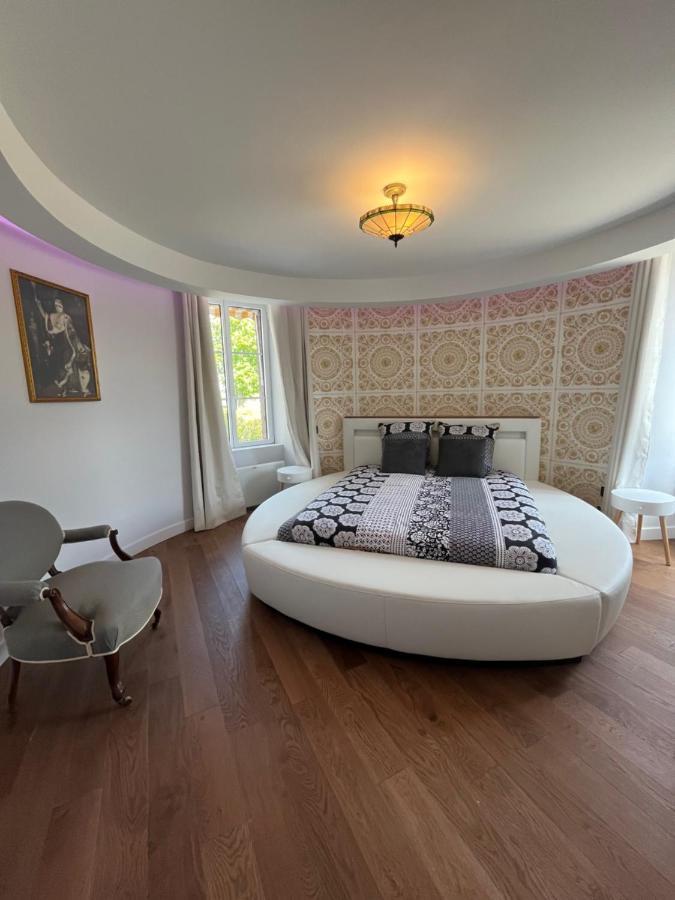 Domaine Pierre Monnaie Villa *
